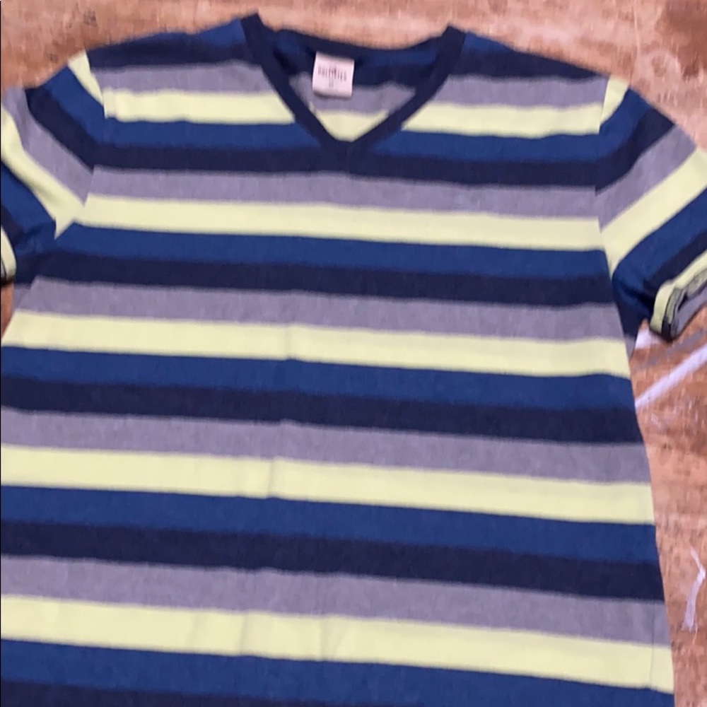 Men’s Hollister Tee